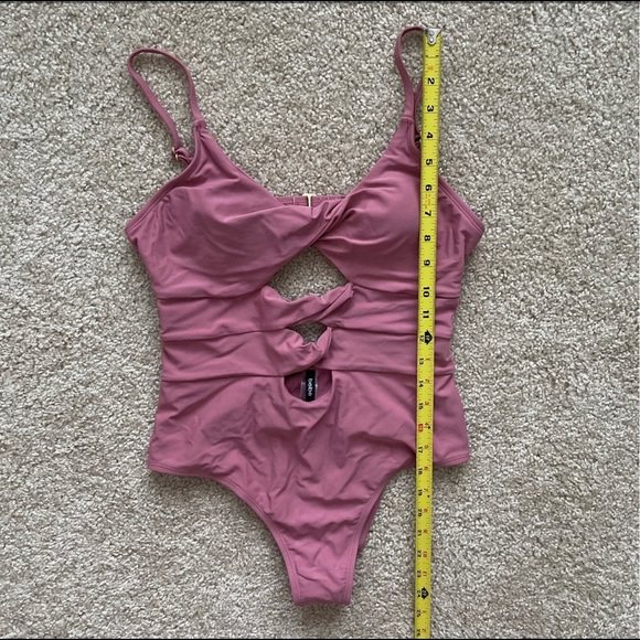 SOLD ✨ Bebe Twisted Cutout One Piece Swimsuit - Picture 12 of 14